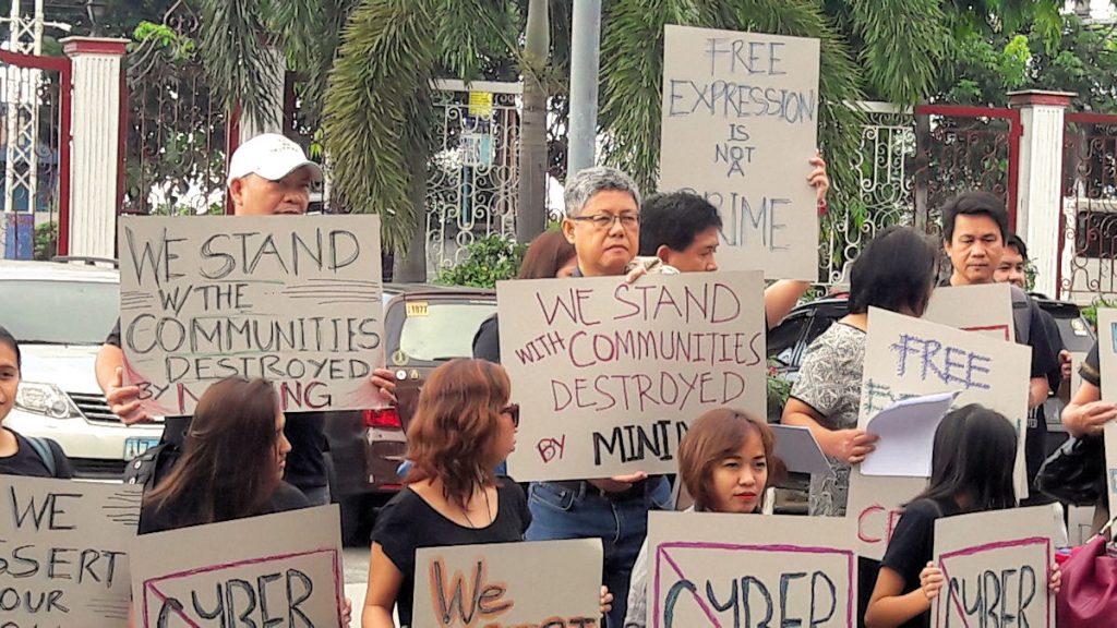 Projektpartner von MISEREOR in den Philippinen wehren sich gegen die Verleumdungsklage eines Bergbaukonzerns. © Elmar Noé / MISEREOR
