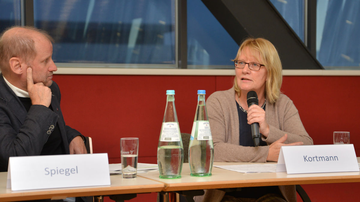 Pirmin Spiegel, Hauptgeschäftsführer von MISEREOR (links), Karin Kortmann, Leiterin der GIZ-Repräsentanz in Berlin (rechts)