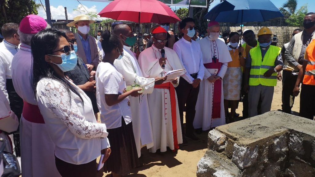 Grundsteinlegung katholisches Krankenhaus Toamasinab
