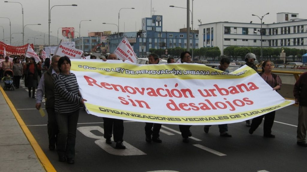 Demonstration in Lima gegen Vertreibungen von Stadtbewohner*innen. Foto: Silvia de los Ríos/CIDAP