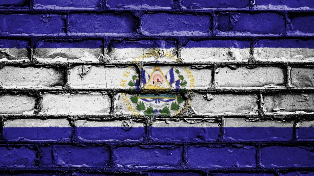 Flagge El Salvador auf Mauer