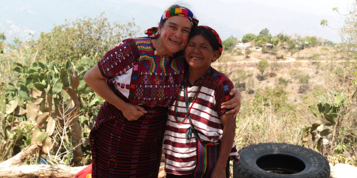 Verónica Girón (links) ist Koordinatorin und Mit­gründerin der Misereor-Partnerorganisation AFOPADI, einer Stiftung für integrale Ent­wicklung aus San Ildefonso Ixtahuacán. © AFOPADI | Misereor
